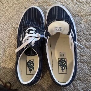 Vans low top sneakers. In great condition